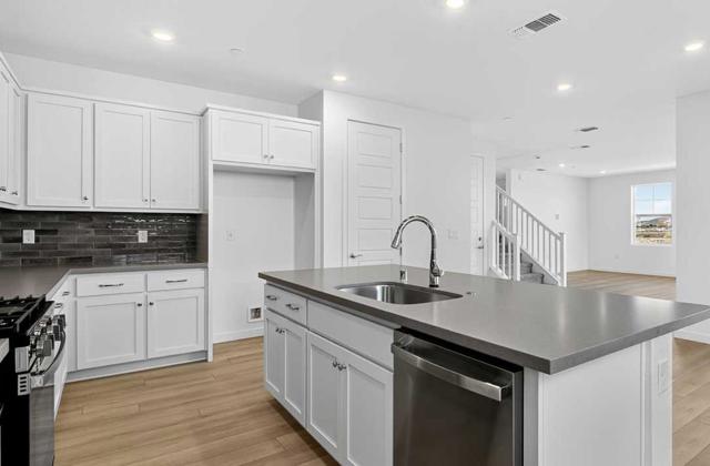 5716 Lake Club Drive, Fairfield CA: https://media.crmls.org/mediaz/8caffad0-a4fc-41e9-83e4-f464f9cd9e05.jpg