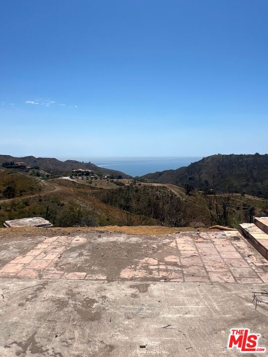 2566 Tuna Canyon Road, Topanga CA: https://media.crmls.org/mediaz/8cb02e9b-0367-4d5d-a522-cb6895f393b4.jpg