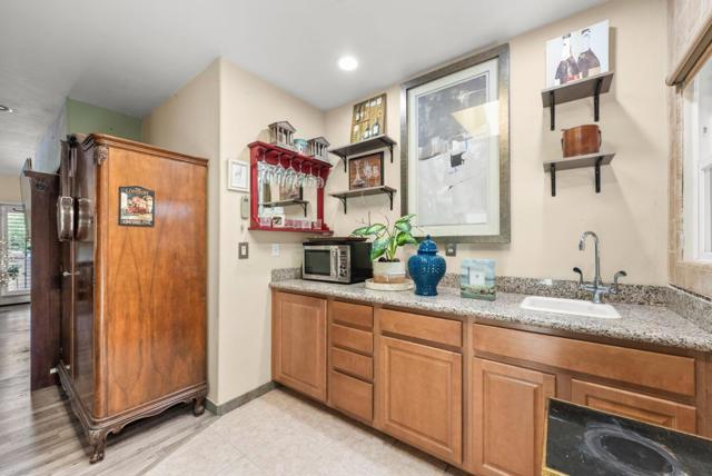 18 S 21st Street, San Jose CA: https://media.crmls.org/mediaz/8cb05926-acd6-40b3-9946-f4125ac550c1.jpg