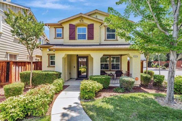 208 Jupiter Ct., Pittsburg CA: https://media.crmls.org/mediaz/8cb09c3e-00b6-46b1-8947-a158411f73b6.jpg