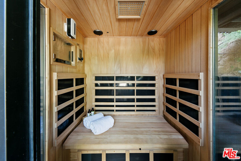 MLS #26847389 image #20