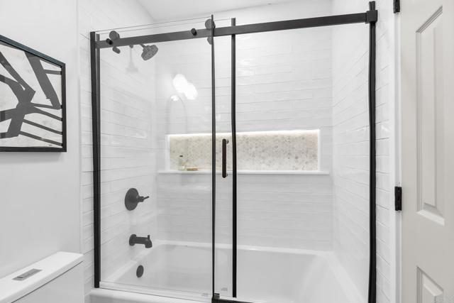 Detail Gallery Image 18 of 26 For 4947 Luna Dr, Oceanside,  CA 92057 - 3 Beds | 2 Baths