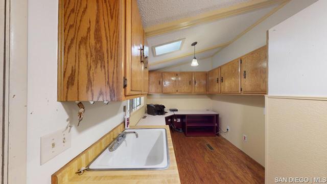 18218 Paradise Mountain Rd, Valley Center CA: https://media.crmls.org/mediaz/8cb2f639-dd83-4885-a2dd-a661c181e976.jpg