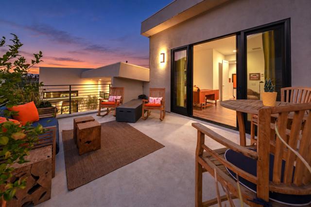 160 Obsidian Loop N, Palm Springs, CA 92264