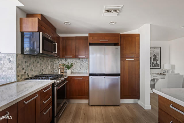 Detail Gallery Image 9 of 24 For 35 N Raymond Ave #412,  Pasadena,  CA 91103 - 2 Beds | 2/1 Baths