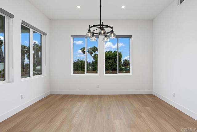 1215 Stonemark Place, Vista CA: https://media.crmls.org/mediaz/8cb4bee2-1869-4bc0-88cc-2ed663917bb4.jpg