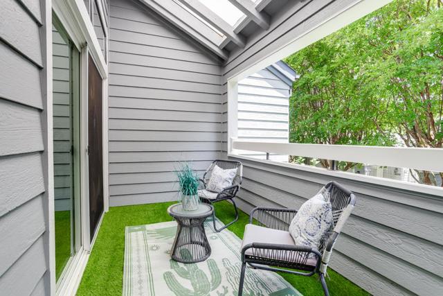 1658 Parkview Green Circle, San Jose CA: https://media.crmls.org/mediaz/8cb5f681-6096-4e03-9ec5-754013146763.jpg