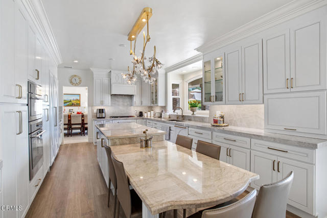 848 Greenridge Drive, La Canada Flintridge CA: https://media.crmls.org/mediaz/8cb5fdb0-7978-4406-8b8d-29e280a59b50.jpg