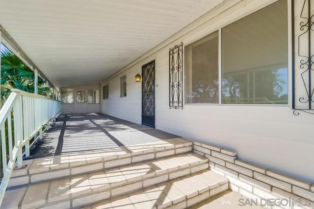 18218 Paradise Mountain Road, Valley Center CA: https://media.crmls.org/mediaz/8cb63634-1af2-448c-a1d7-0bd7caa6d366.jpg