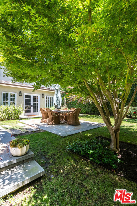 334 S Westgate Avenue, Los Angeles CA: https://media.crmls.org/mediaz/8cb66376-e139-4282-bf61-6b8d0c1908fb.jpg