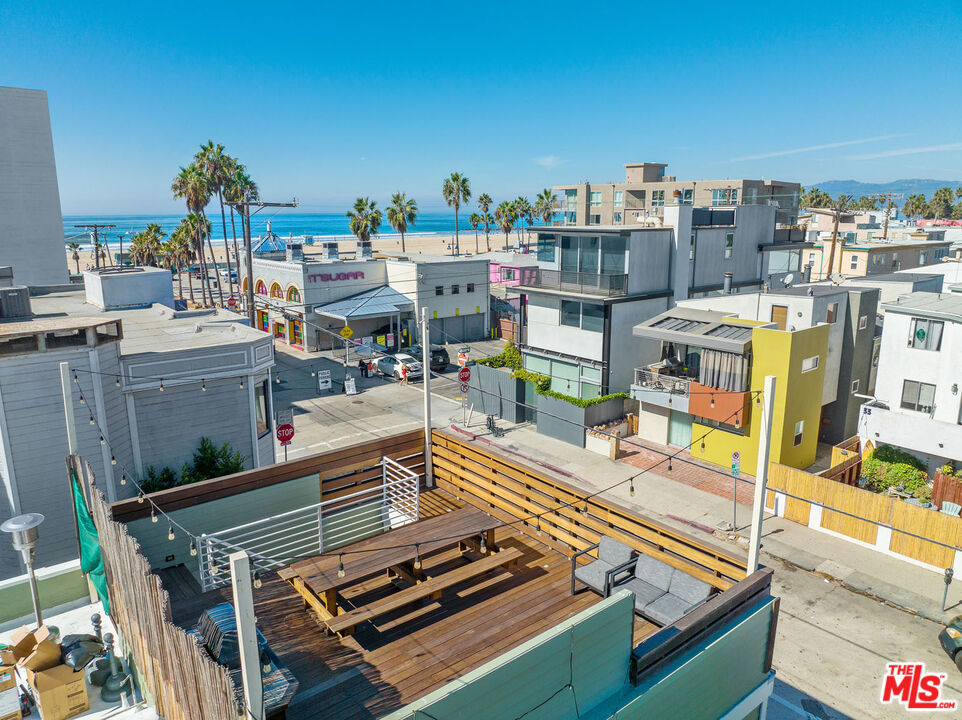 Multifamily at 32 N Venice Boulevard