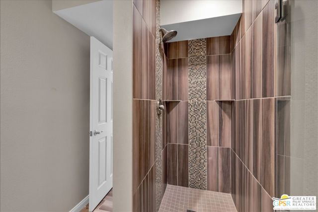 261 E La Verne Way #B, Palm Springs, CA 92264