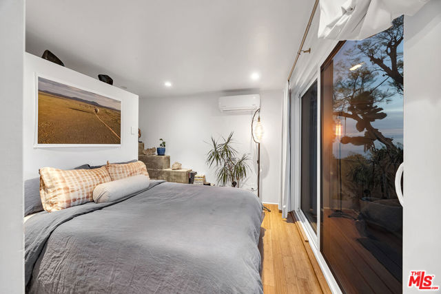 2727 Corral Canyon Road, Malibu CA: https://media.crmls.org/mediaz/8cb87b95-e7b8-4589-8460-cf04fb32dec8.jpg