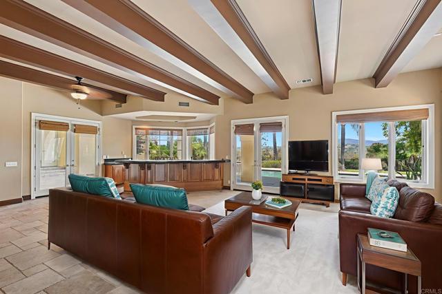 431 Flores de Oro, Rancho Santa Fe CA: https://media.crmls.org/mediaz/8cb8d768-433b-458a-941a-d59aafe0ce85.jpg