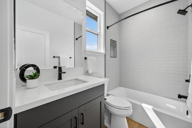 955 Woodside Road, Redwood City CA: https://media.crmls.org/mediaz/8cb8f47d-b479-47ee-ada9-5e712468658b.jpg