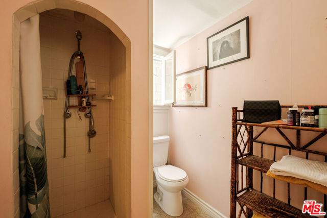 2326 Hidalgo Avenue, Los Angeles CA: https://media.crmls.org/mediaz/8cb8fa3d-f940-441d-bc8f-10e4beefacf8.jpg