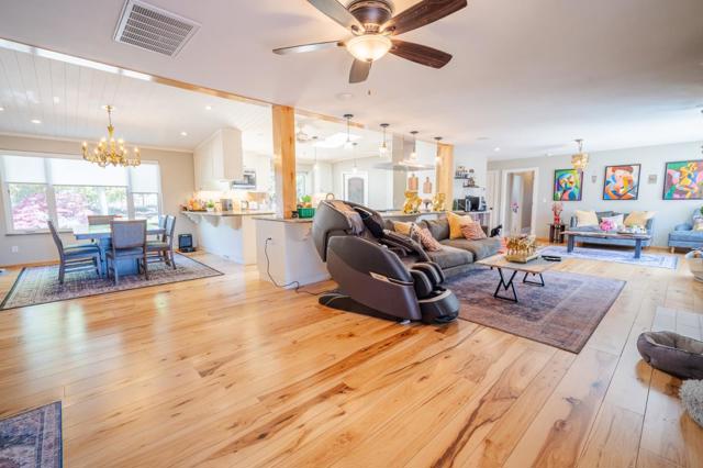 25 Adeline Drive, Walnut Creek CA: https://media.crmls.org/mediaz/8cb99227-079a-4a30-861a-4cf7a97624a0.jpg