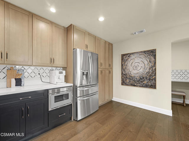 3032 E Black Hills Court, Westlake Village CA: https://media.crmls.org/mediaz/8cb9dcf4-41ed-4571-bcc2-b140713137f8.jpg