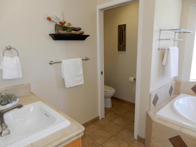 4604 Royal Forest Court, San Jose CA: https://media.crmls.org/mediaz/8cba4e01-be24-4cb0-930e-266940b4a29c.jpg
