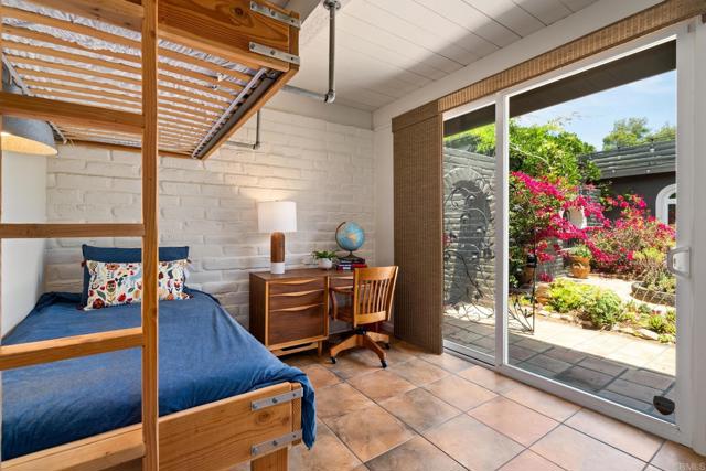 16851 Orchard Bend Road, Poway CA: https://media.crmls.org/mediaz/8cbb0341-3651-49b9-baf1-73261a6e382f.jpg