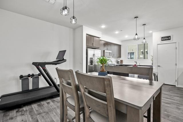 5402 Sand Arch Ln 199, San Diego CA: https://media.crmls.org/mediaz/8cbb0a83-b949-4e87-87d0-e5a61c1c7e30.jpg