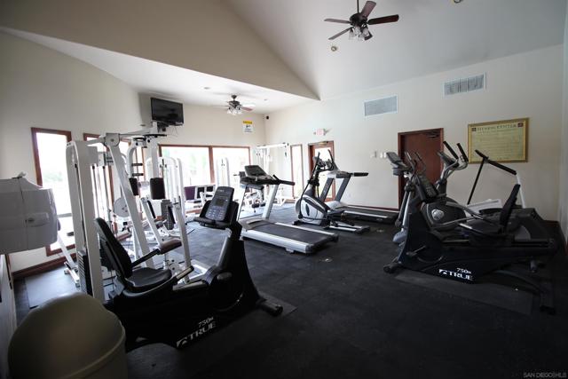 3955 Nobel Dr, San Diego CA: https://media.crmls.org/mediaz/8cbbf6ef-d9ce-450b-8904-5cc5d38d822c.jpg
