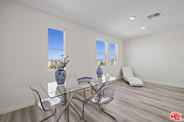 27109 Valley Oak Place photo 8