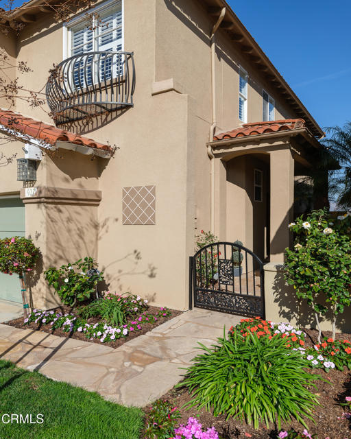 Detail Gallery Image 2 of 55 For 927 Corte Augusta, Camarillo,  CA 93010 - 3 Beds | 2/1 Baths