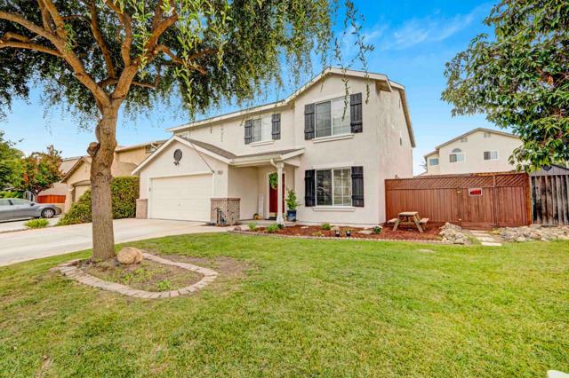 2425 Glenview Drive, Hollister CA: https://media.crmls.org/mediaz/8cbdda2c-e932-4bcc-aa23-572dc68733e9.jpg
