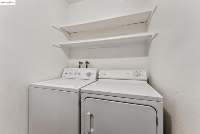 9663 Elmview, Oakland CA: https://media.crmls.org/mediaz/8cbf8012-3ede-4e53-a1ea-7085de7f157d.jpg