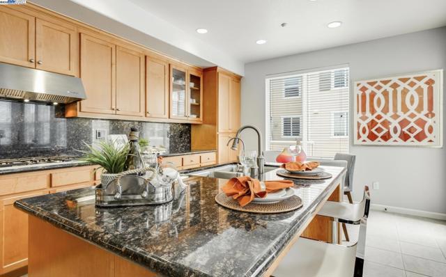 6217 Byron Ln, San Ramon CA: https://media.crmls.org/mediaz/8cc04715-e3dc-49d7-9a57-9d0b80cbda24.jpg