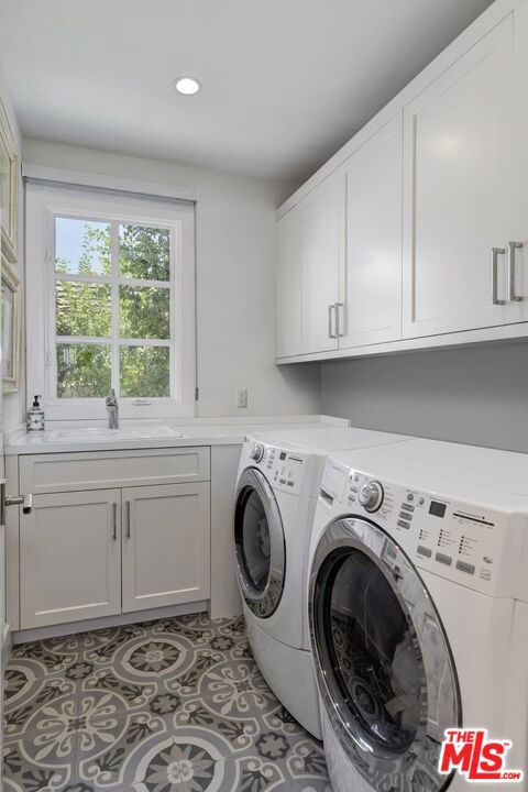 2322 Canyonback Road, Los Angeles CA: https://media.crmls.org/mediaz/8cc15ad6-8a74-4cda-84e0-261d8accf2c5.jpg