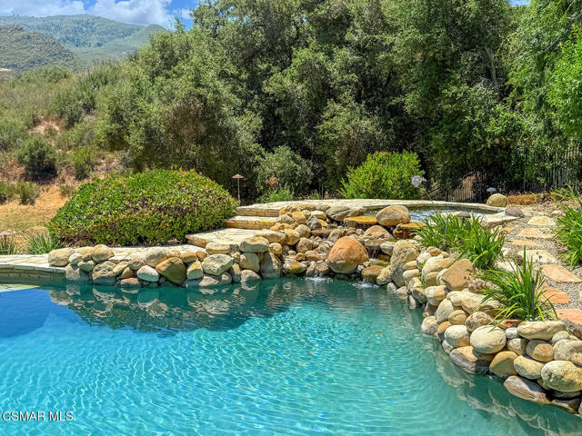 2317 Sierra Creek Road, Agoura Hills CA: https://media.crmls.org/mediaz/8cc1869b-68e2-4c1e-bde0-1aeecdffda87.jpg