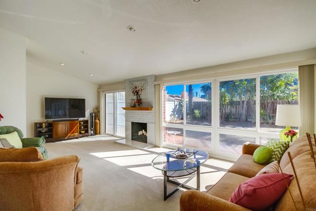 Detail Gallery Image 5 of 31 For 4613 Rainier Ave, San Diego,  CA 92120 - 3 Beds | 2 Baths