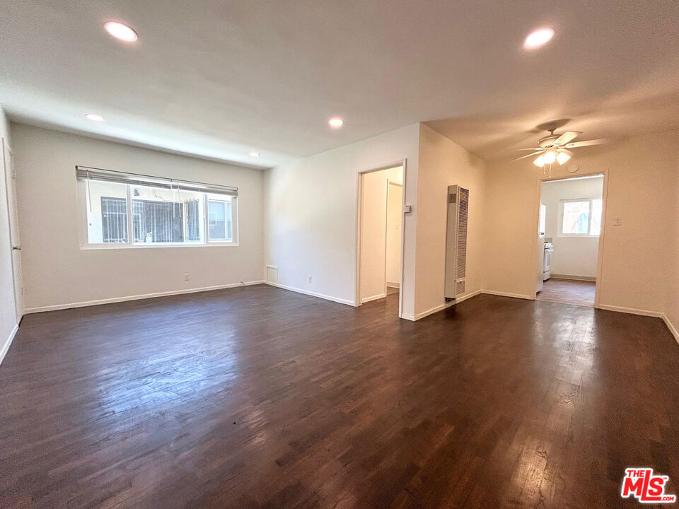 1146 N Formosa Avenue #8