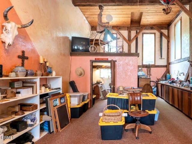 31351 Comptche Ukiah Road, Comptche CA: https://media.crmls.org/mediaz/8cc43485-db3a-459a-91de-adb7b029f162.jpg