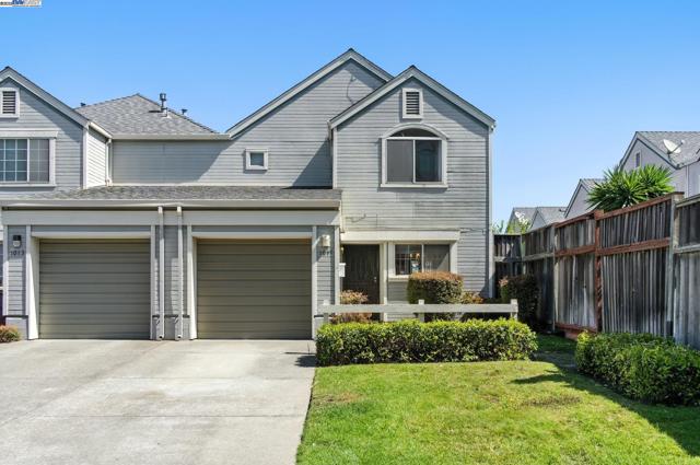 1017 Bissell Ave, Richmond CA: https://media.crmls.org/mediaz/8cc4bdec-017b-470d-a265-c600522b3c36.jpg