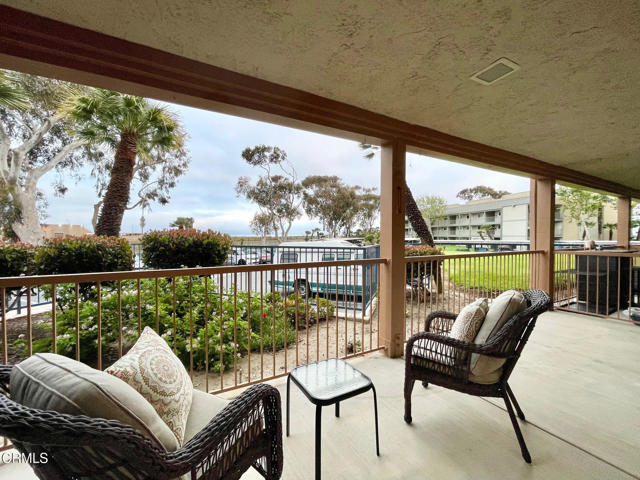 932 Lighthouse Way, Port Hueneme CA: https://media.crmls.org/mediaz/8cc502e6-a9ed-438e-8864-e4bf903b561a.jpg