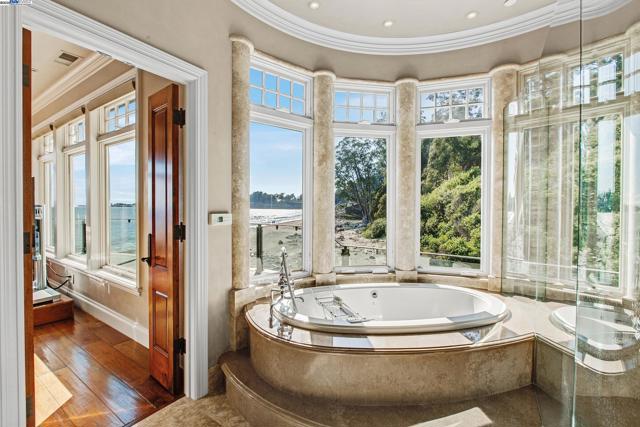 797 Las Olas Dr, Aptos CA: https://media.crmls.org/mediaz/8cc53306-52e0-4422-b932-1bf8e9a17043.jpg