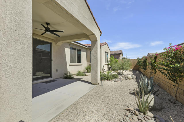 78783 Fortuna Place, Palm Desert CA: https://media.crmls.org/mediaz/8cc542e7-73d2-447e-911a-690fa96e9158.jpg