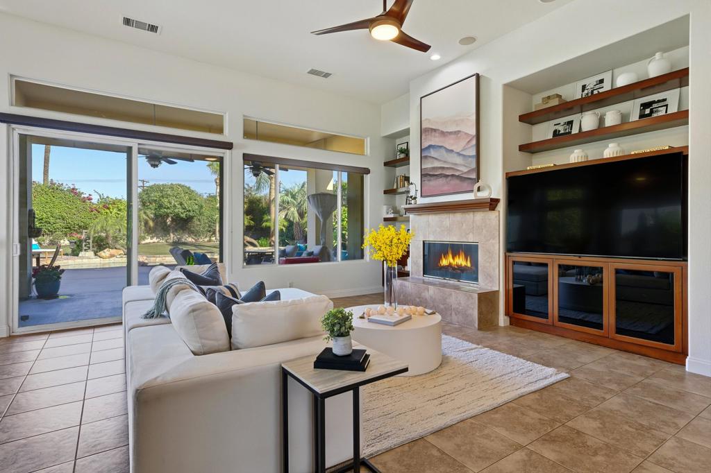 MLS #219136992DA image #14