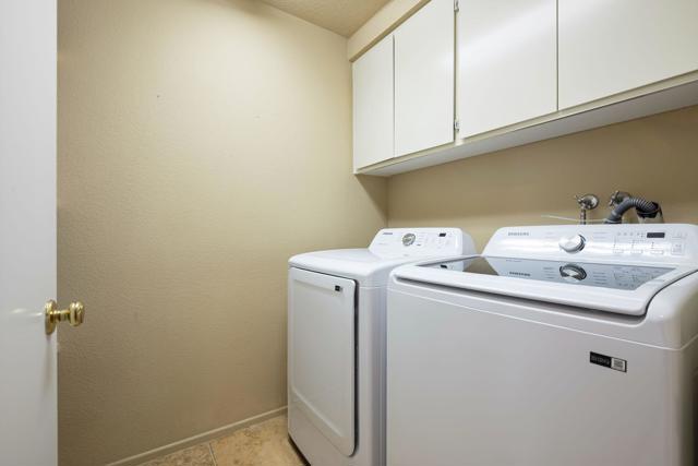 688 Vista Lago N Circle, Palm Desert CA: https://media.crmls.org/mediaz/8cc6339c-6cfe-4583-af51-a6699dafb9b1.jpg