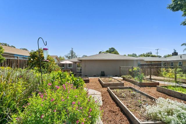 2975 Mattison Lane, Santa Cruz CA: https://media.crmls.org/mediaz/8cc84f14-de41-493f-b224-28d99076aacb.jpg