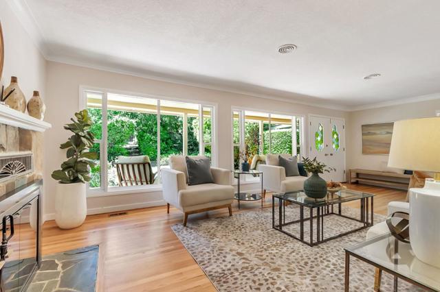 20335 Saratoga Los Gatos Road, Saratoga CA: https://media.crmls.org/mediaz/8cc8bdb2-6b8a-4a32-bced-c68e1b2c0e33.jpg