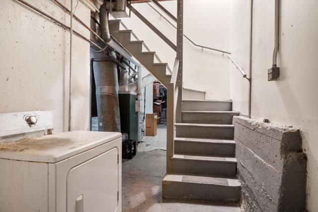 1615 La Salle Avenue, San Francisco CA: https://media.crmls.org/mediaz/8cc98608-6f08-4941-bc32-5d396c63d22d.jpg