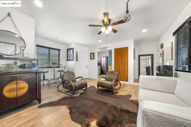 96 Highway Avenue, Bay Point CA: https://media.crmls.org/mediaz/8ccb0283-005a-4152-8d2f-bb170b63d4ed.jpg