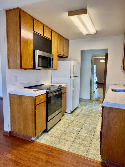 460 Pine Avenue, Half Moon Bay CA: https://media.crmls.org/mediaz/8ccb7278-eee7-4b40-9ba2-529aee8c338a.jpg