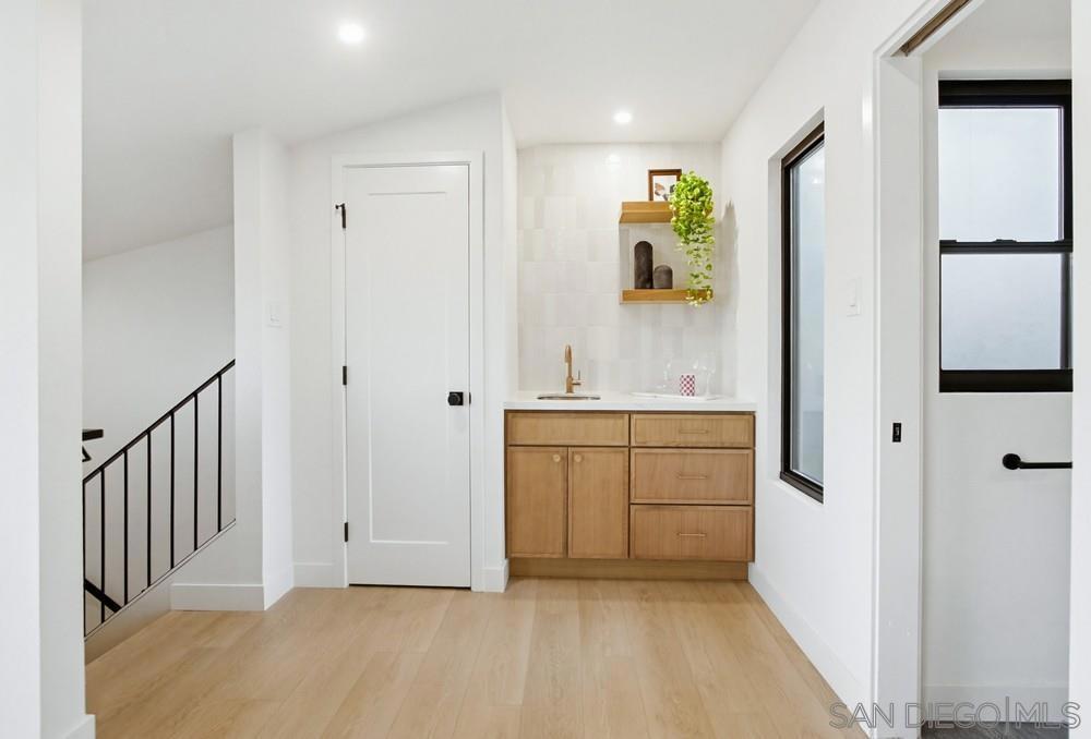 585 Sierra Ave - photo 12
