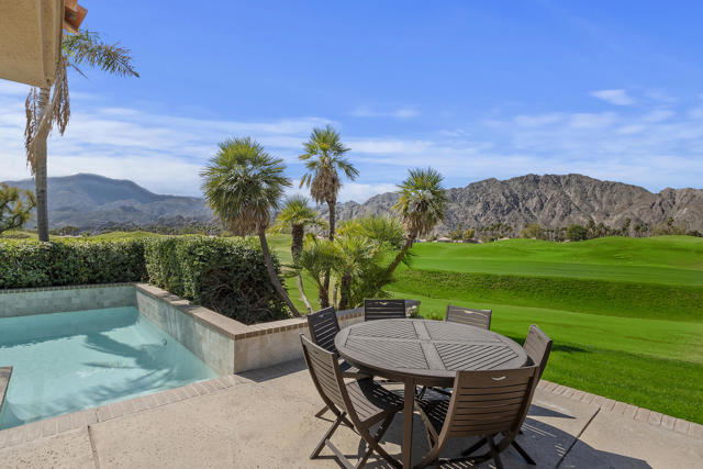 54841 Inverness Way, La Quinta CA: https://media.crmls.org/mediaz/8ccbec42-f37f-4f97-992a-eb230ca86689.jpg