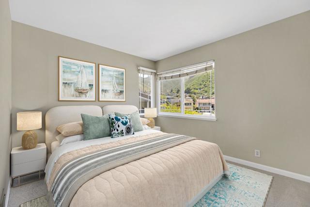 10 Banff Way, Pacifica CA: https://media.crmls.org/mediaz/8ccc96c3-f061-460b-aafd-b196aeae2cc2.jpg